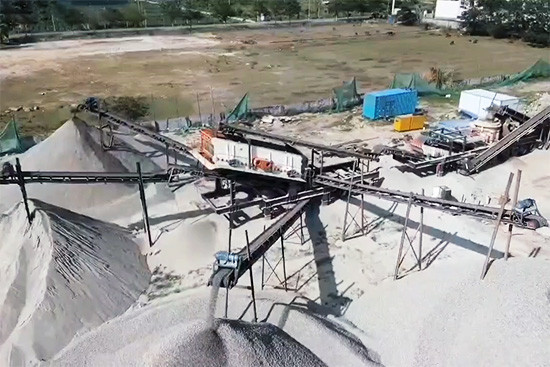 Track-Mounted Mobile Screener